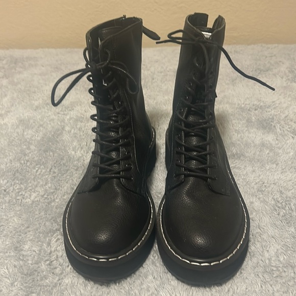 Like New!!Kendall & Kyle Women’s Hunt2 Combat Boots Black ,Size 7.5M - Picture 1 of 16